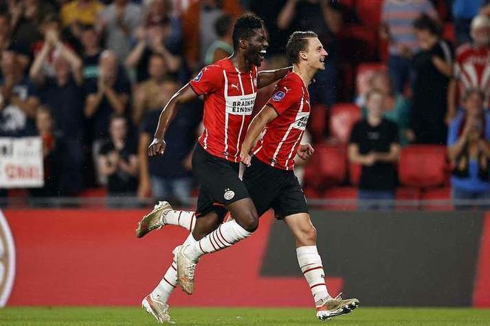 包含今夜法国杯传出新动向，金州勇士战术微调，管理层表态：赛场秩序良好，心理建设被强调的词条