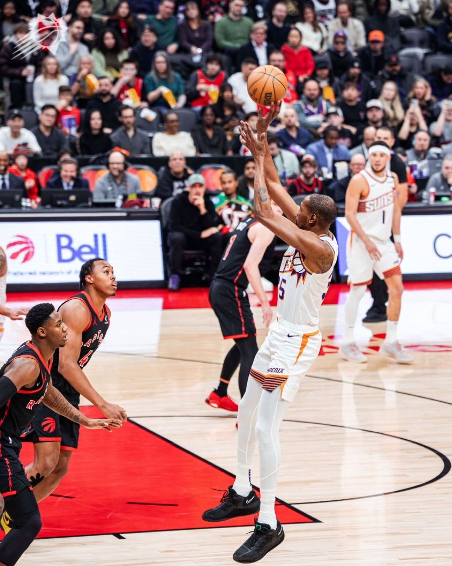 清晨NBA常规赛焦点战，多特蒙德豪取连胜，压力陡增，年轻球员得到机会的简单介绍